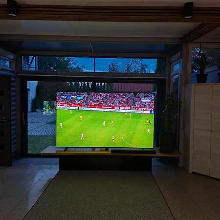 Vip - Pokoje,sniadanie,apartament Kinowy, Masaz Gniezno