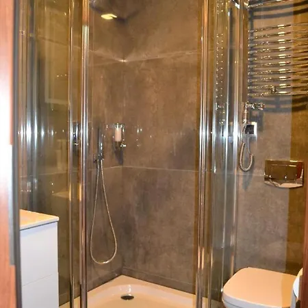 Vip - Pokoje,sniadanie,apartament Kinowy, Masaz