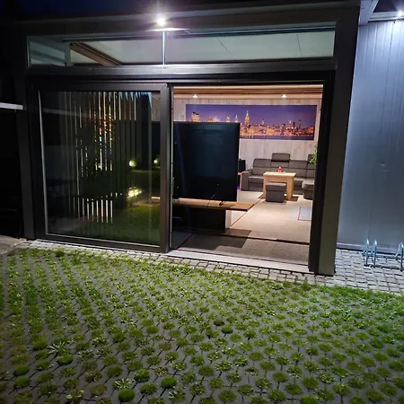 Bed & Breakfast Vip - Pokoje,sniadanie,apartament Kinowy, Masaz 3*