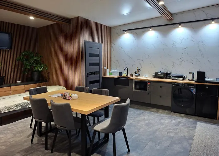 Vip - Pokoje,sniadanie,apartament Kinowy, Masaz 3*